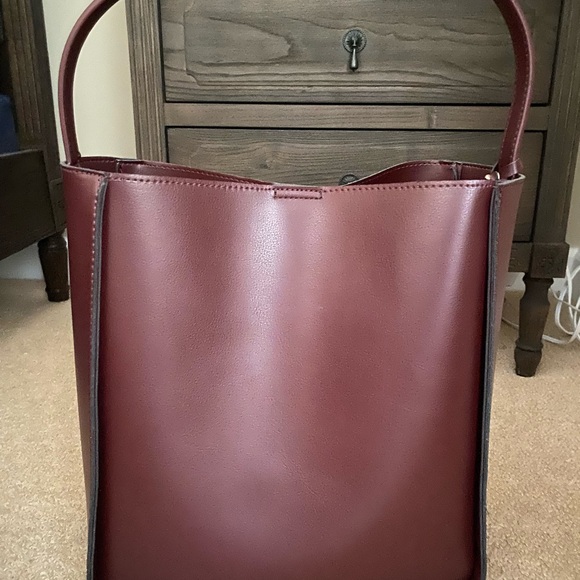 Burgundy Tote NWOT - Picture 4 of 8